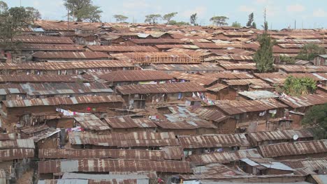 Blick-über-Ein-Slumgebiet-In-Nairobi-Kenia