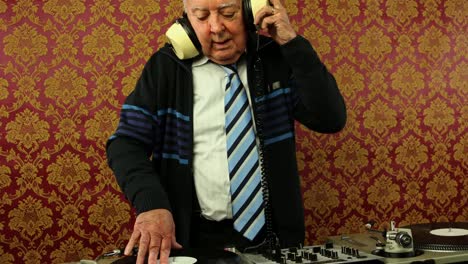 Grandpa-DJ-02