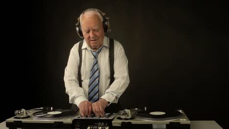 Grandpa-DJ-Vid-12