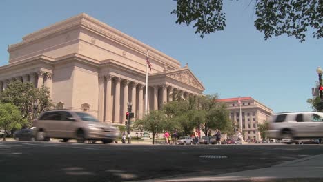 The-National-Archives-building-in-Washington-DC-with-traffic-passing
