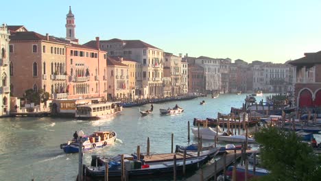 Die-Schönen-Kanäle-Von-Venedig-Italien