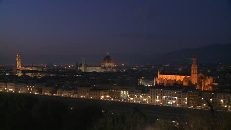 Florence-Italy-by-night-2