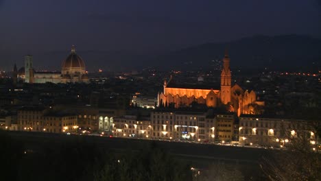 Florence-Italy-by-night-3