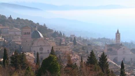 Ein-Blick-über-Assisi-Italien