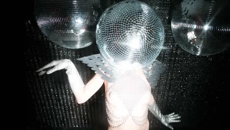 Mujer-Discohead-02