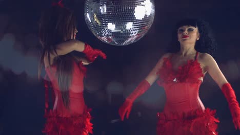 Mujeres-Discoteca-Bailando-105