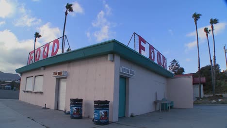 Time-lapse-of-A-food-stand-at-the-beacha