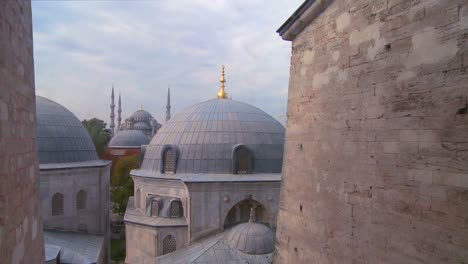 Moscheen-Von-Istanbul-Reihen-Sich-In-Perspektive-1