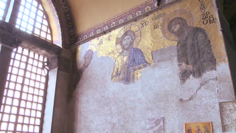 Christliche-Wandbilder-Die-Geräumigen-Der-Berühmten-Hagia-Sophia-Moschee-In-Istanbul-Türkei-2