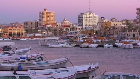 Un-Alto-ángulo-De-Vista-Sobre-El-Hermoso-Pueblo-Pesquero-De-Tire-Líbano