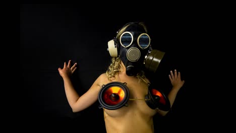 Woman-Gas-Mask-0-04