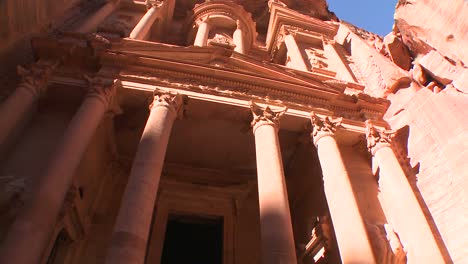 Low-angle-view-of-the-facade-of-the-Treasury-building-in-the-ancient-Nabatean-ruins-of-Petra-Jordan-1
