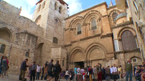 El-Exterior-De-La-Famosa-Iglesia-Del-Santo-Sepulcro-En-Jerusalén-ISRAEL