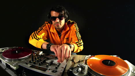 Man-Retro-DJ-69