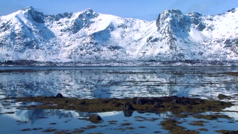 Wunderschöne-Winterfjorde-Nördlich-Des-Polarkreises-Auf-Den-Lofoten-Norwegen-1