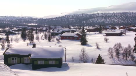 Haus-Sind-Im-Winter-In-Norwegen-Verschneit