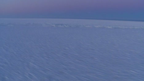 Eine-Antenne-über-Der-Gefrorenen-Arktischen-Region-Von-Hudson-Bay-Kanada-Bei-Sonnenuntergang-Oder-Sonnenaufgang-3