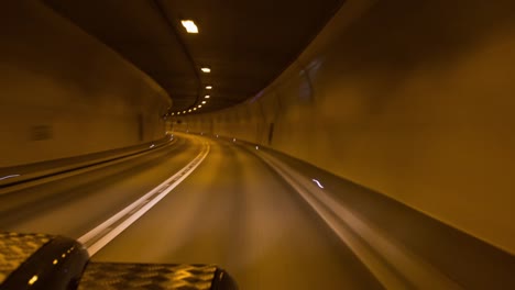 Landrover-Tunnel-00