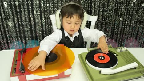 Kleines-Kind-DJ-10
