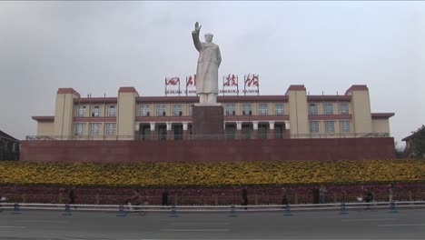 Una-Estatua-Del-Dictador-Chino-Mao-Señala-A-Una-Nueva-China-1