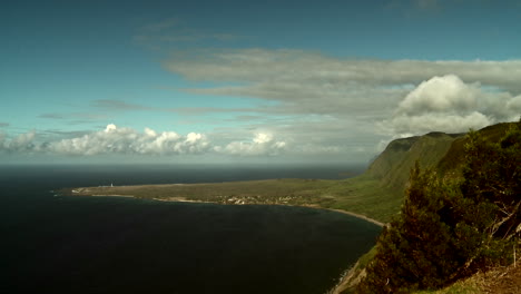 The-coastline-of-Molokai-Hawaii