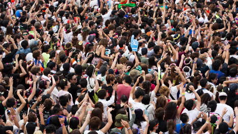 Tokyo-Event-Crowd-03