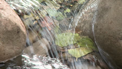 Close-up-zoom-on-a-waterfall-in-Wheeler-Springs-above-Ojai-California