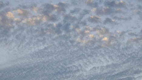 Zeitraffer-Von-Sich-Langsam-Bewegenden-Altocumulus-Wolken-über-Ventura-Kalifornien