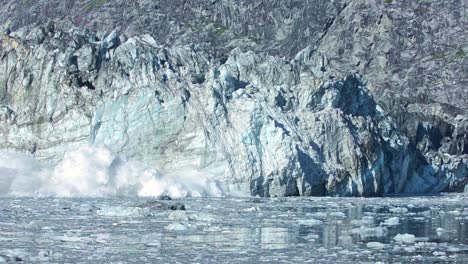 Zeitlupe-Von-Tidewater-Johns-Hopkins-Glacier-Kalben-Im-Glacier-Bay-National-Park-Alaska