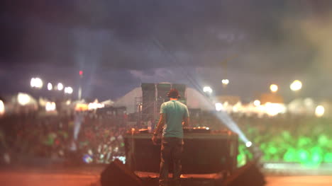 Festival-DJ-16