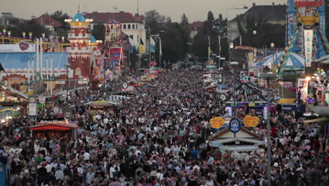 Overview-of-huge-crowds-at-an-amusement-park