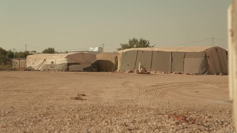 Traveling-shot-reveals-a-Syrian-refugee-camp-in-Jordan