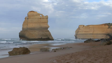 Felsformationen,-Bekannt-Als-Die-Zwölf-Apostel-Entlang-Der-Australischen-Küste-4