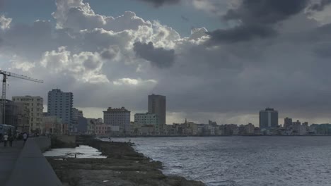 Havana-Malecon-00