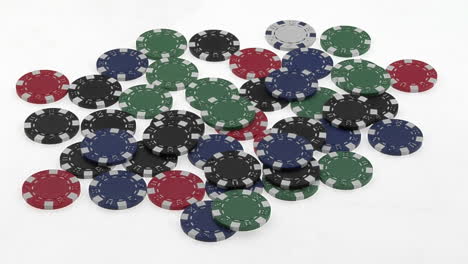 Die-Hände-Eines-Pokerspielers-Sammeln-Einen-Stapel-Pokerchips