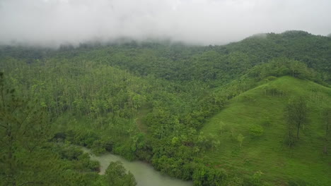 An-vista-aérea-over-the-Semuc-Champey-río-in-Guatemala-7