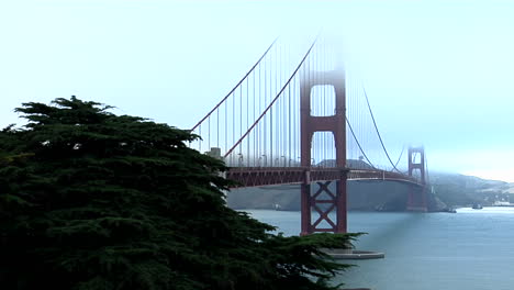 El-Puente-Golden-Gate-Adorna-El-Horizonte-De-La-Bahía-De-San-Francisco