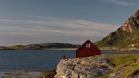 Norwegen-Rotes-Haus-00