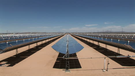 Banks-of-solar-panels-reflect-in-the-hot-sun-1