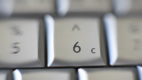 Die-Zahl-6-Steht-Auf-Einer-Computertastatur
