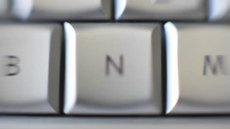 Der-Buchstabe-N-Steht-Auf-Einer-Computertastatur