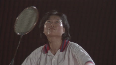 Eine-Frau-Spielt-Badminton