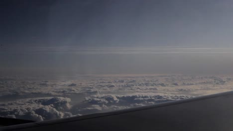Avión-Nubes-00
