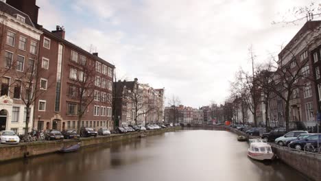 Amsterdam-Canal-01