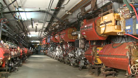 Am-Fermilab-National-Accelerator-Laboratory-Arbeiten-Wissenschaftler-An-Hochenergetischer-Teilchenphysik-10