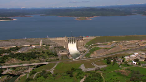 Antena-Sobre-La-Presa-De-Folsom-En-El-American-Río-En-California