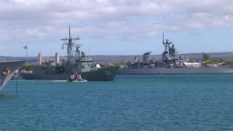 Eine-Lenkflugkörperfregatte-Der-Royal-Australian-Navy-Segelt-In-Der-Nähe-Von-Hawaii