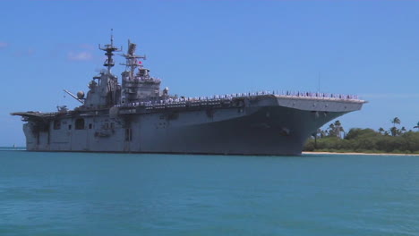 A-Us-Aircraft-Carrier-Bonhomme-Richard-Sails-Into-Port-Near-Hawaii-1