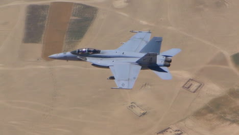 Tomas-Aéreas-De-Aviones-De-Combate-Volando-1