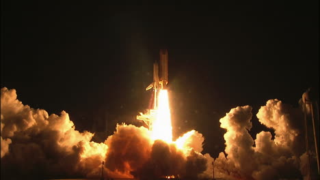 The-Space-Shuttle-Lifts-Off-From-Its-Launchpad-1